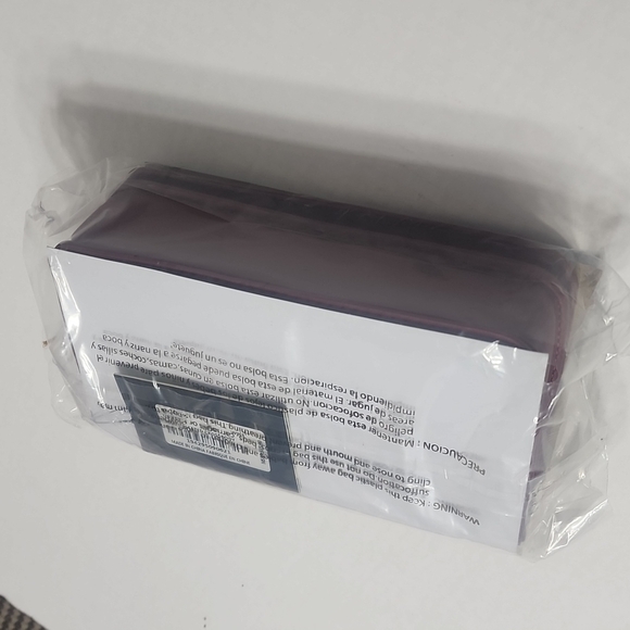 Badgley Mischka Pleated Crossbody bag, Wine - Picture 3 of 6